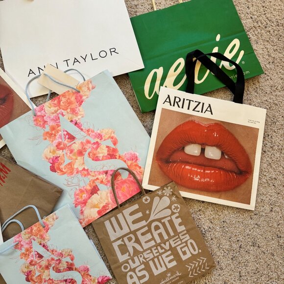 Lot of 8 Designer Department Store Large Medium Small Heavy Paper Shopping Bags - Picture 3 of 3